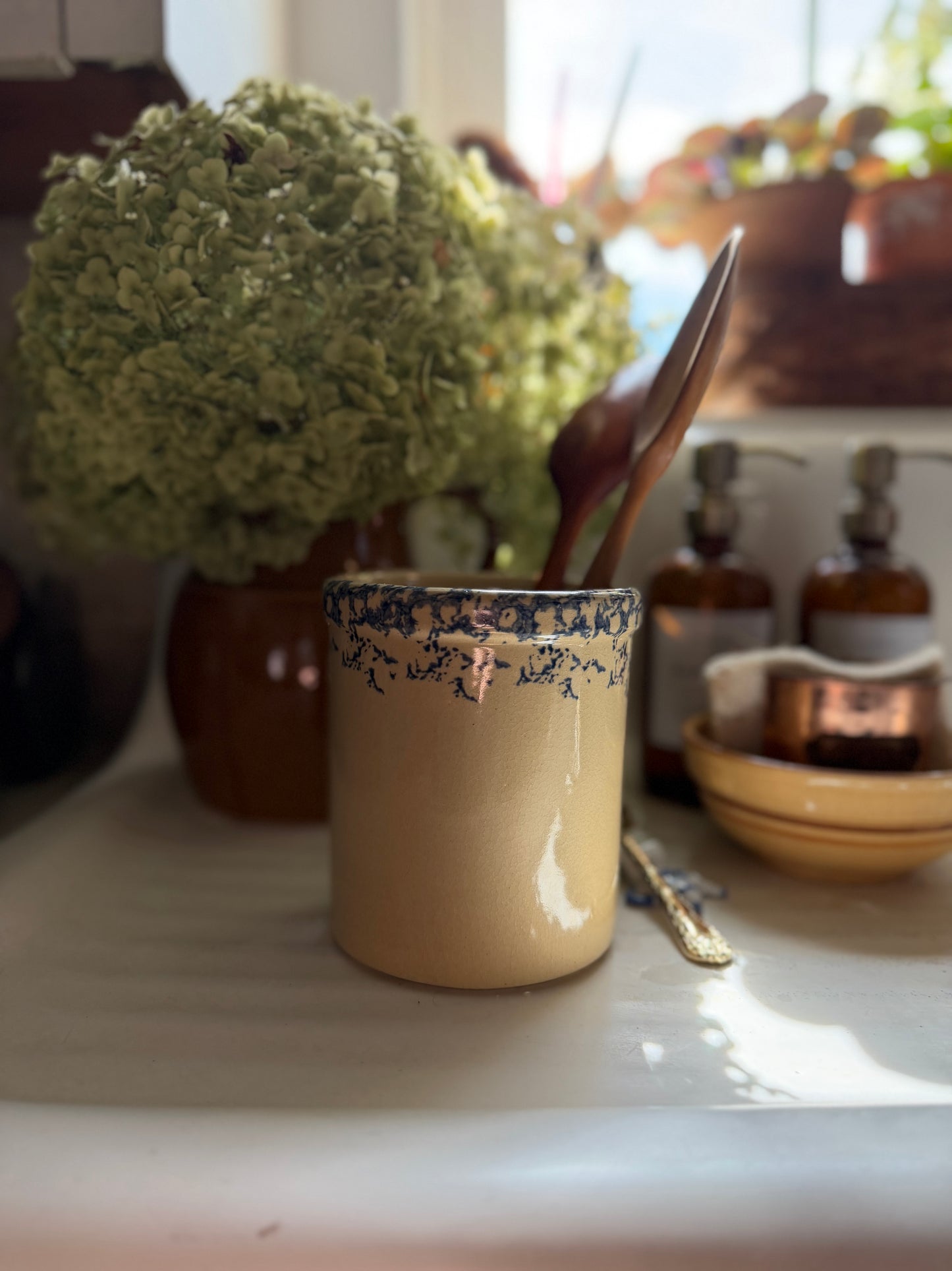 Vintage Stoneware Roseville Ohio Crock