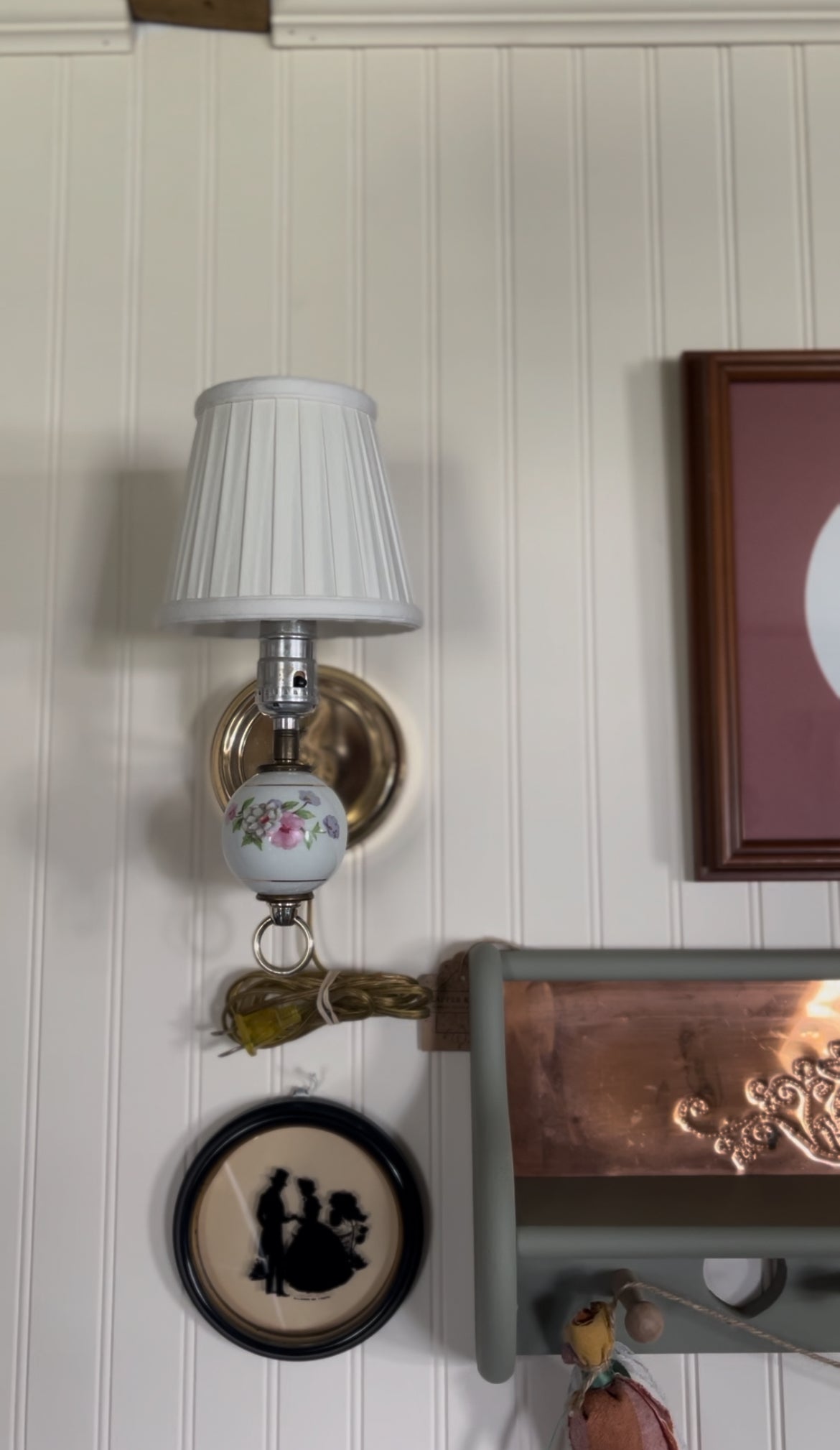 Vintage Floral Porcelain Plug-in Sconce