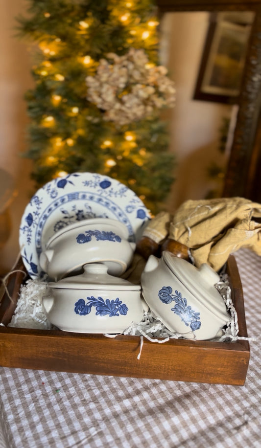 "Soup Lover" Gift Basket (value of $68)