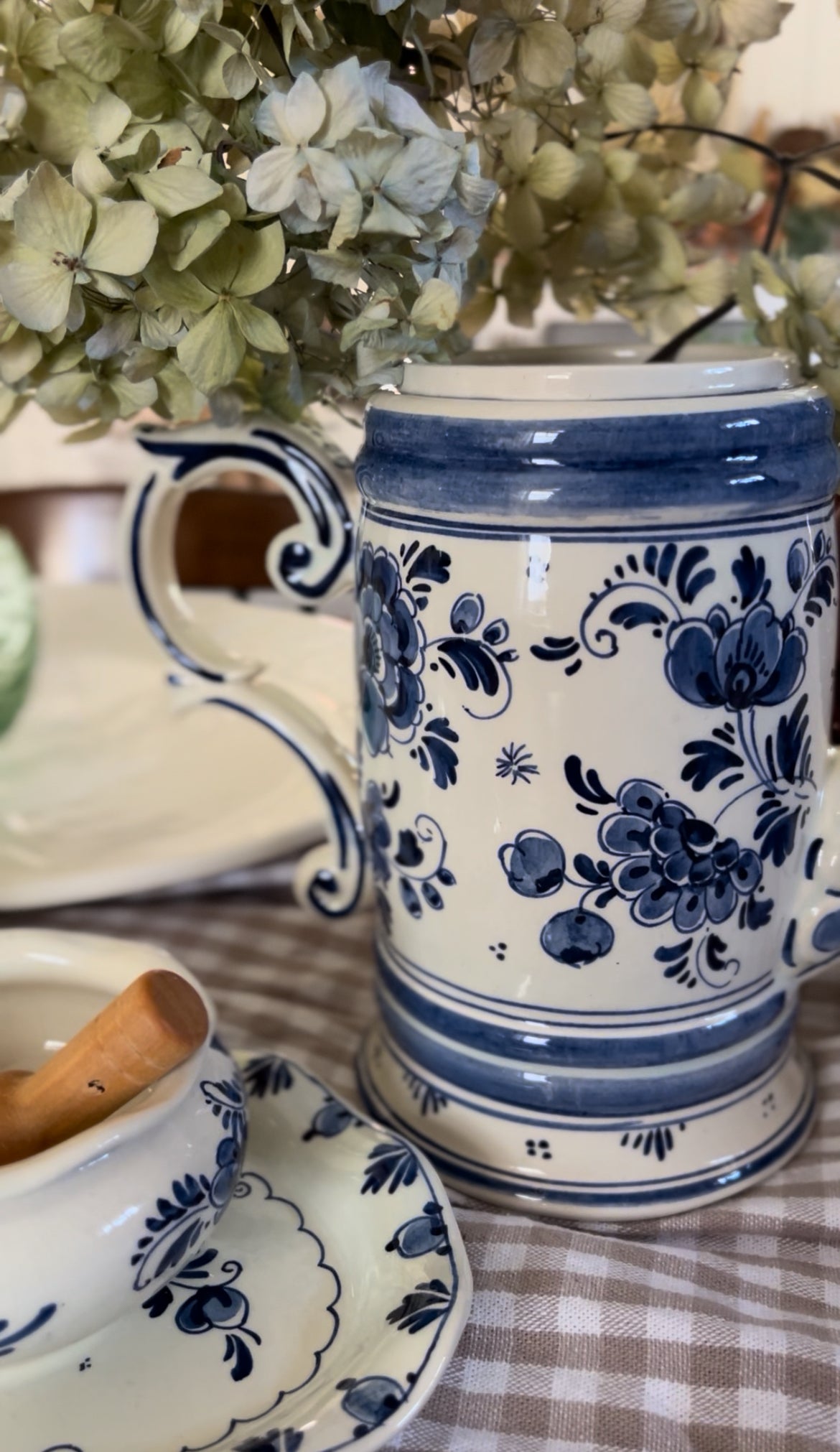Delft Holland Teapot, Sugar Dish, Creamer, and Tray Set