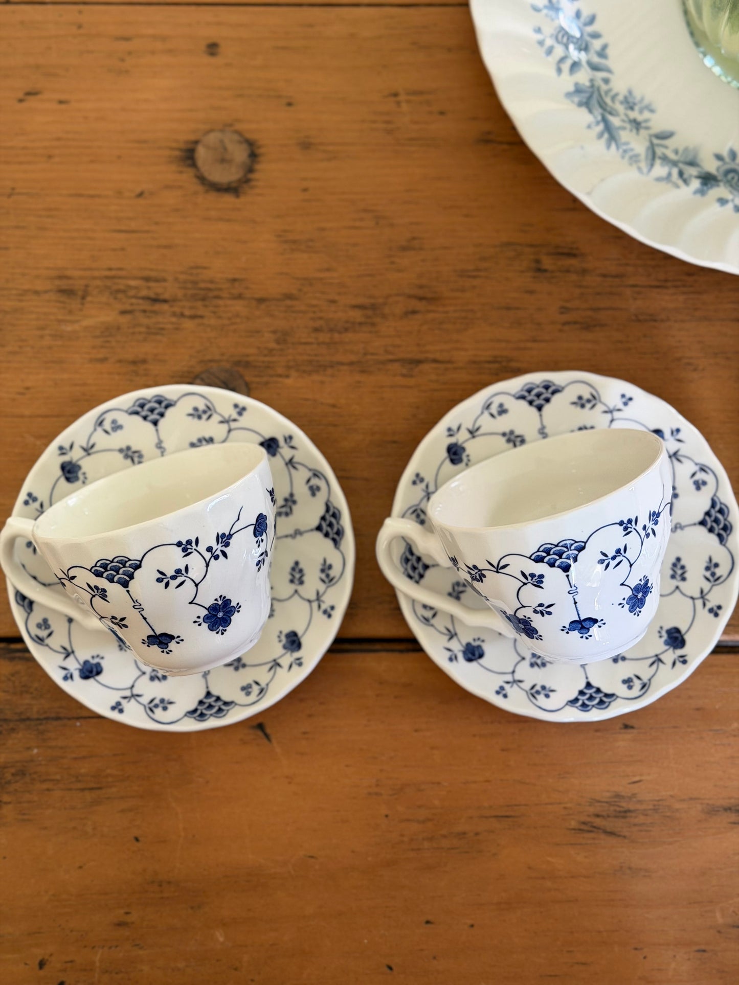 The Georgian Collection 29 piece Dinnerware Set in the "Finlandia" Pattern made in Churchill England