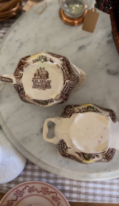 Olde English Countryside Creamer and Sugar Dish Set from England
