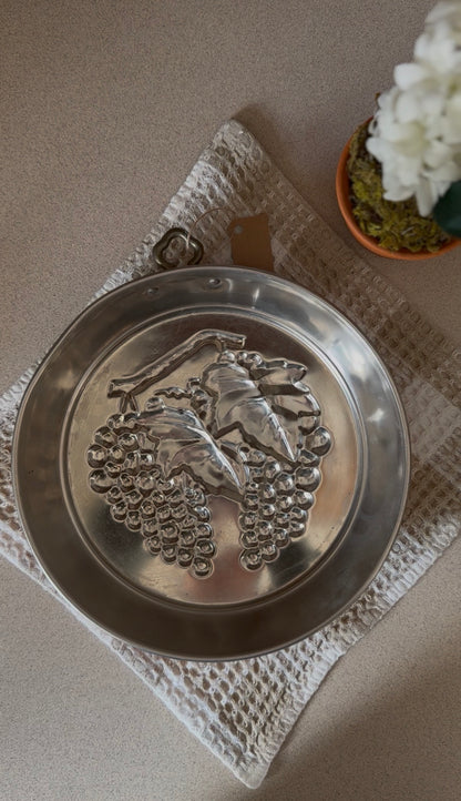 Grape Copper Mold