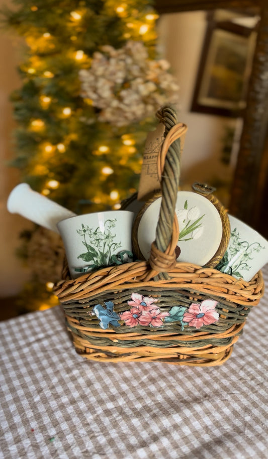 "Flower Lover" Gift Basket (value of $59)