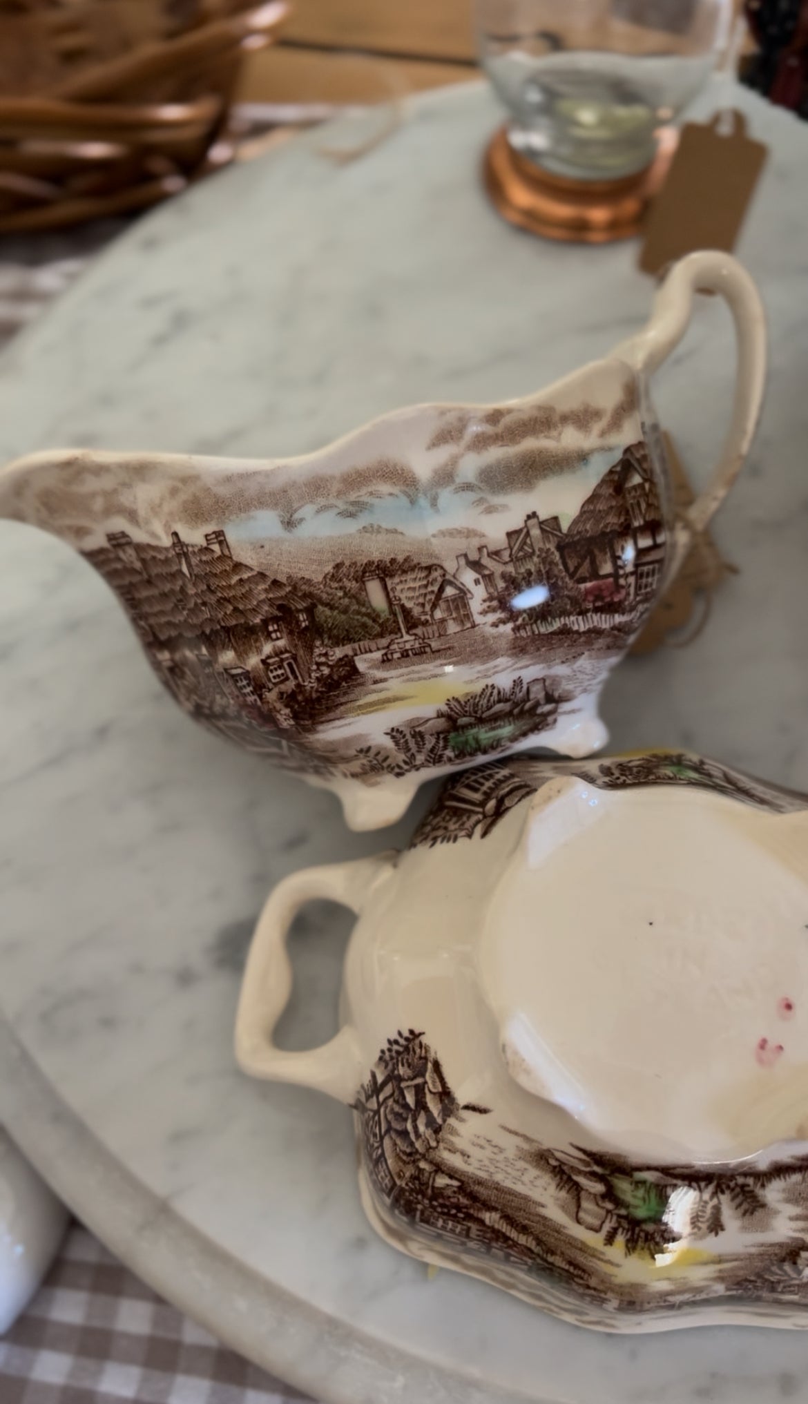 Olde English Countryside Creamer and Sugar Dish Set from England