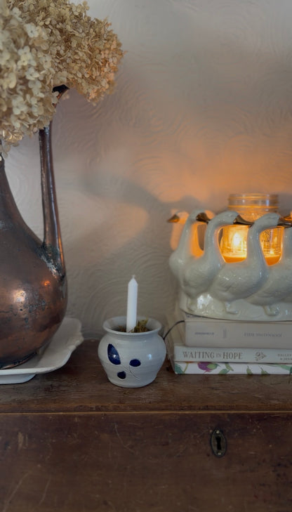 Williamsburg Pottery Vase Turned Moss Candle