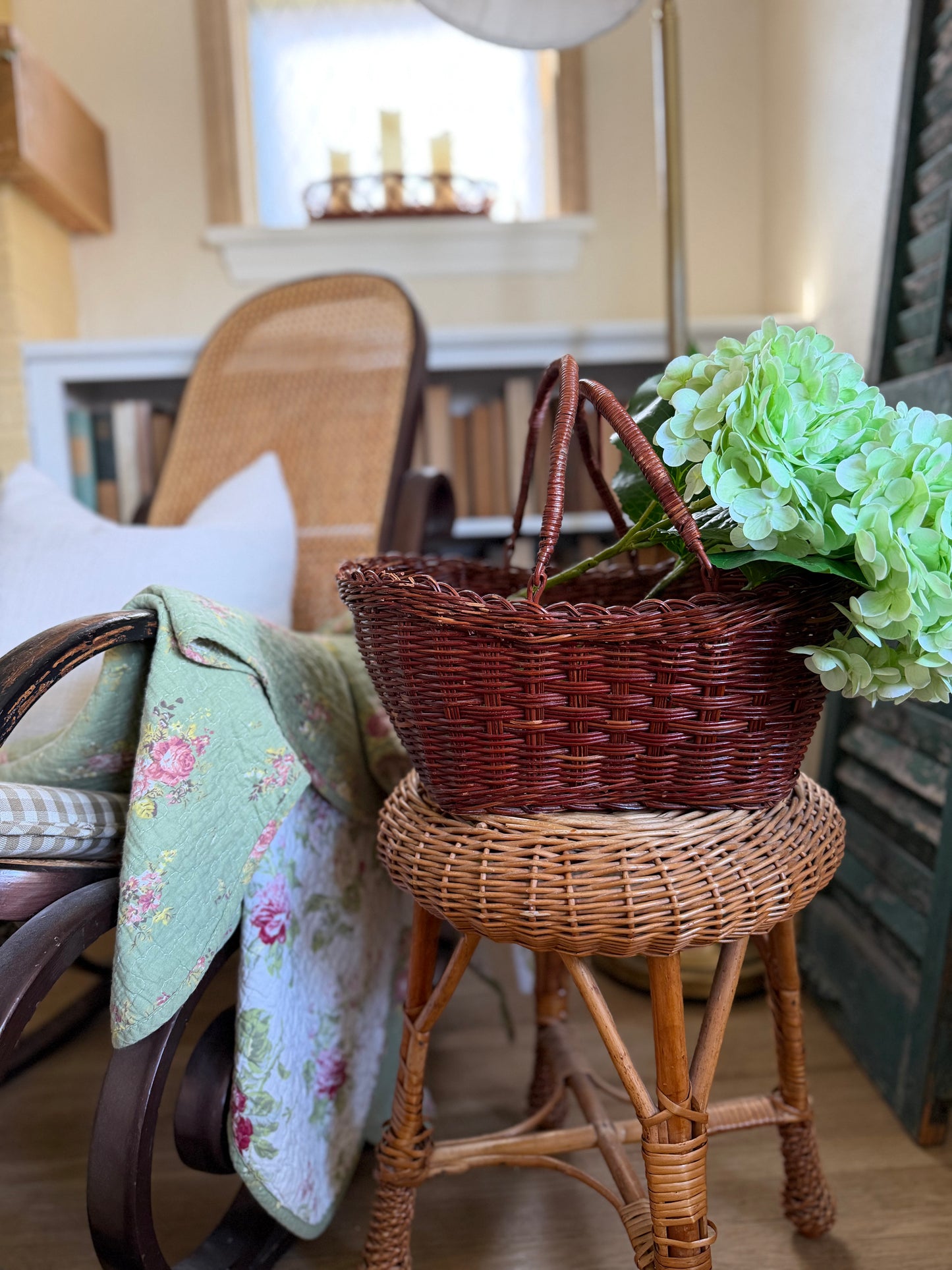 Double Handled Gathering Basket (flowers not included)