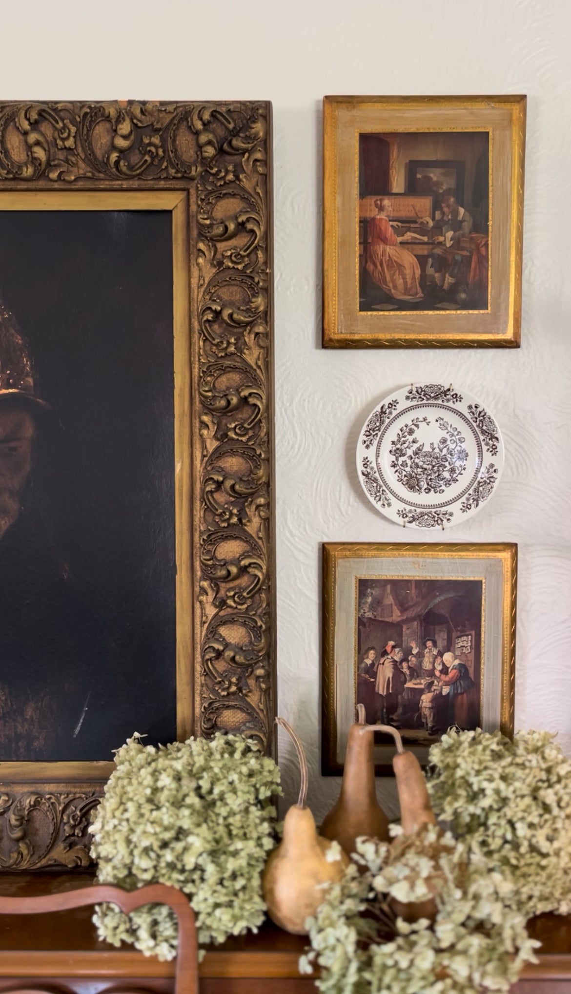 Set of 2 Antiqued Florentine Plaques
