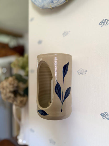 Williamsburg Pottery Sconce