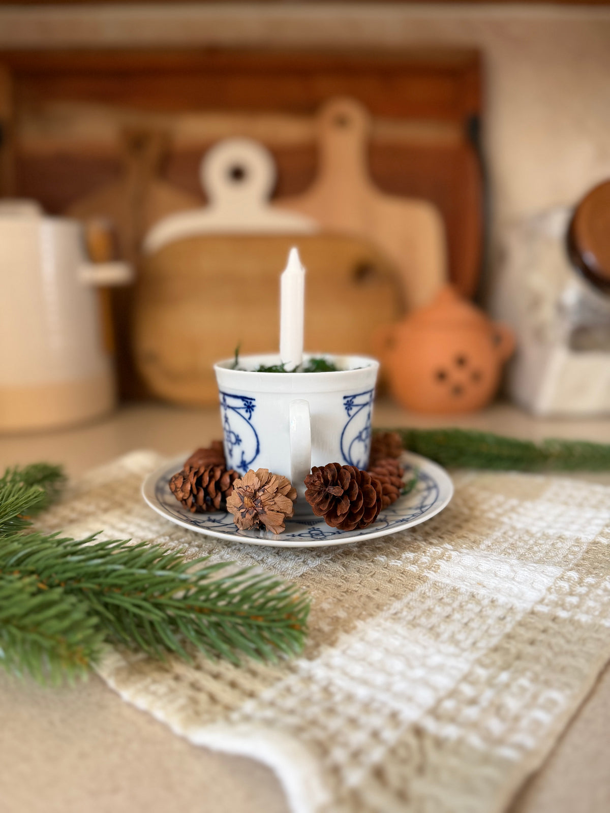 Baruether Indischblau Moss Candle Teacup and Saucer with Pinecones (6 available)