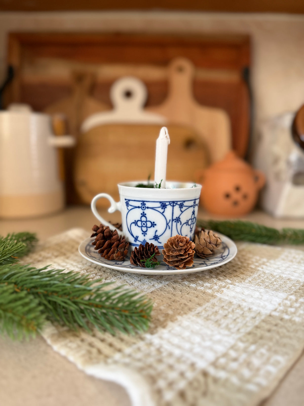 Baruether Indischblau Moss Candle Teacup and Saucer with Pinecones (6 available)