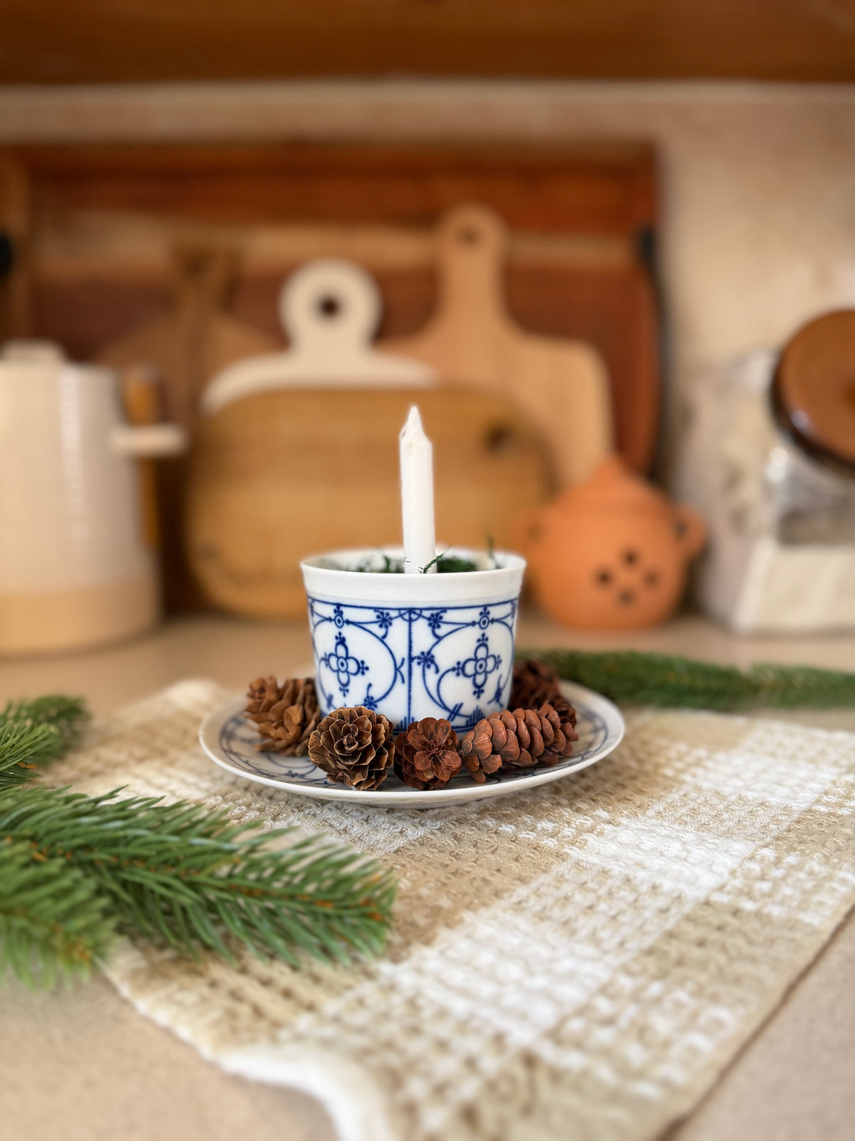 Baruether Indischblau Moss Candle Teacup and Saucer with Pinecones (6 available)