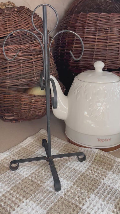 Black Metal Mug Rack